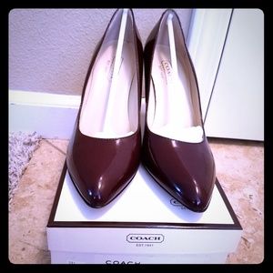 Coach pumps-gently used